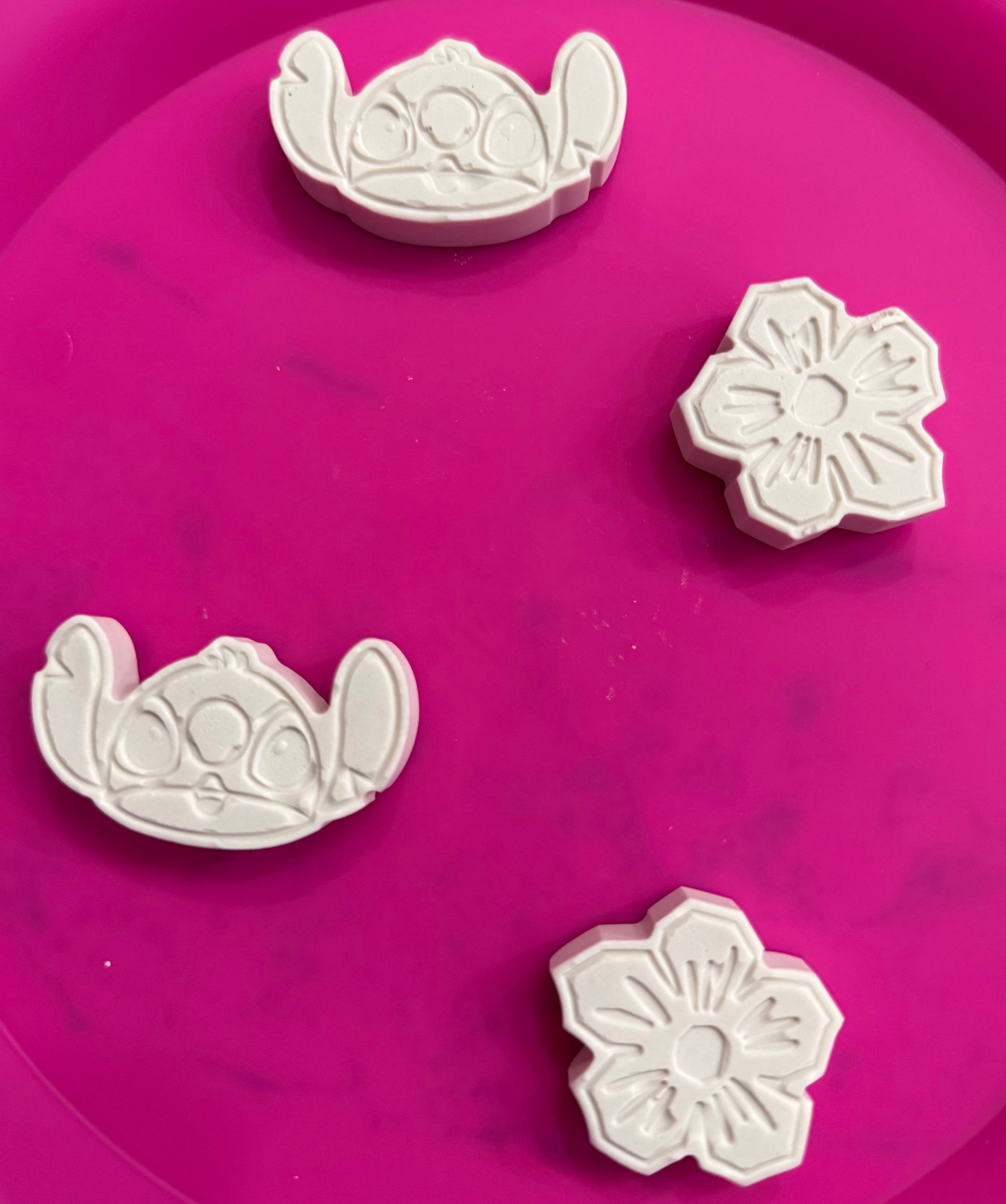 Paint-Your-Own Medium Plaster Craft Kit