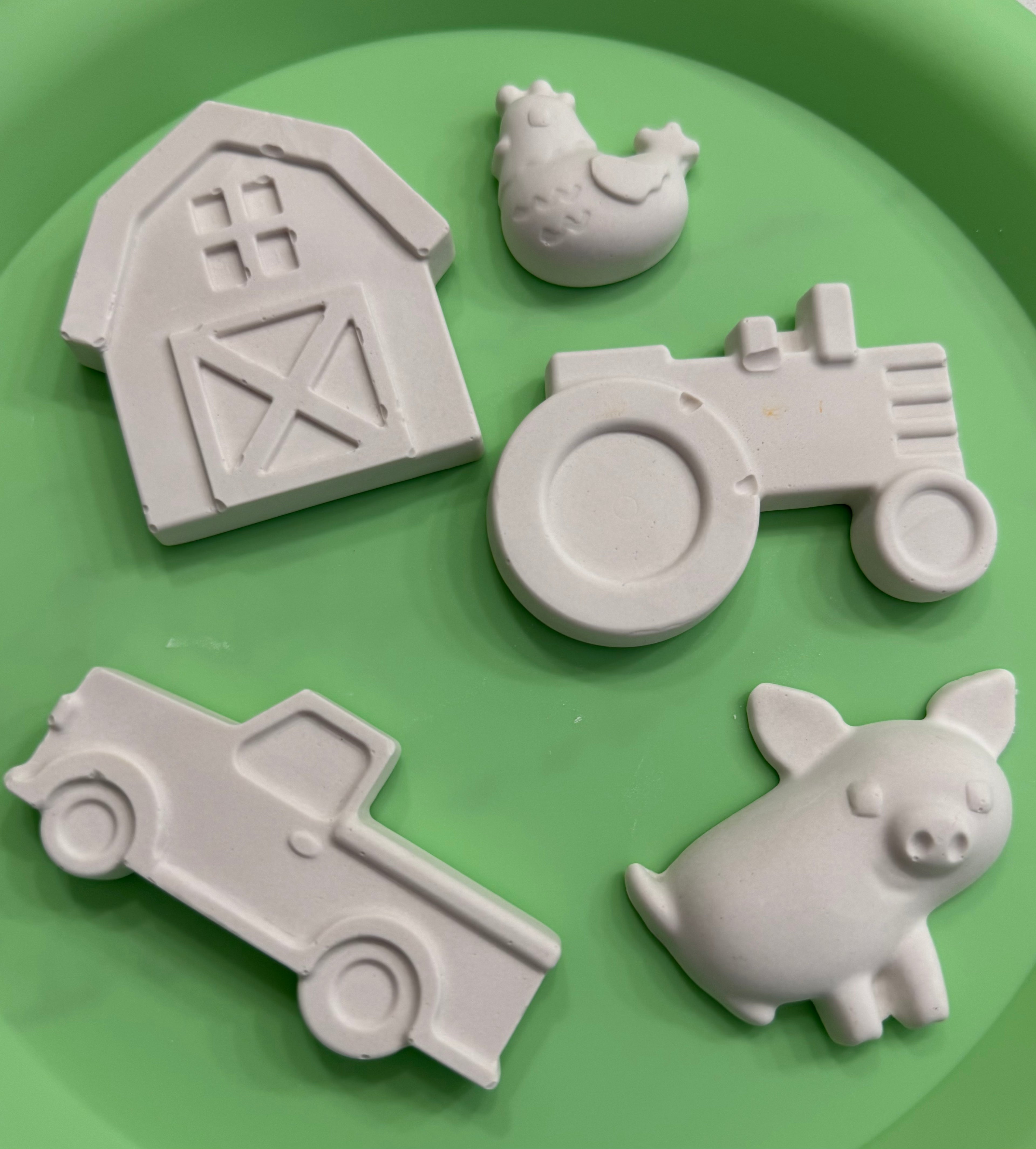 Paint-Your-Own Medium Plaster Craft Kit